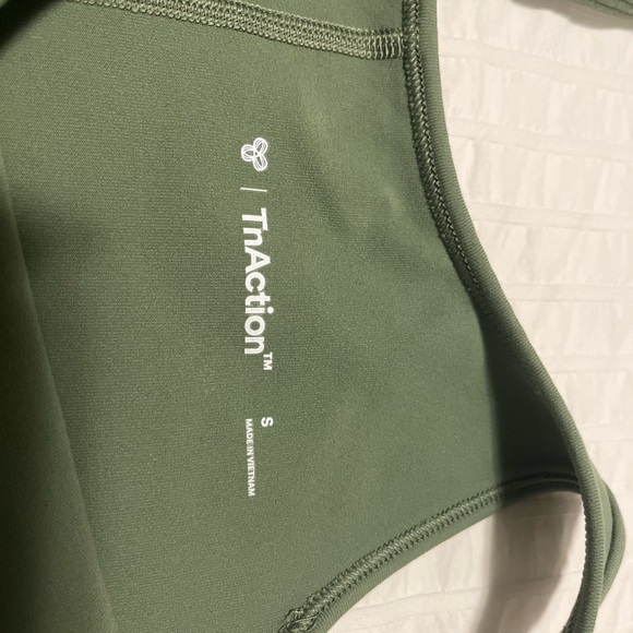 ARITZIA (TNA life) Shake-it Romper: NEW WITH TAGS (never worn) - Picture 7 of 8